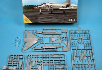 Scale model  F4H-1 Phantom